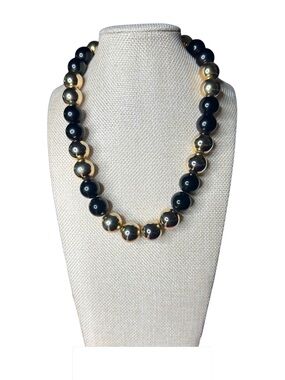5/$25 😻 Elegant Black and Gold Beaded Necklace - Women Jewelry